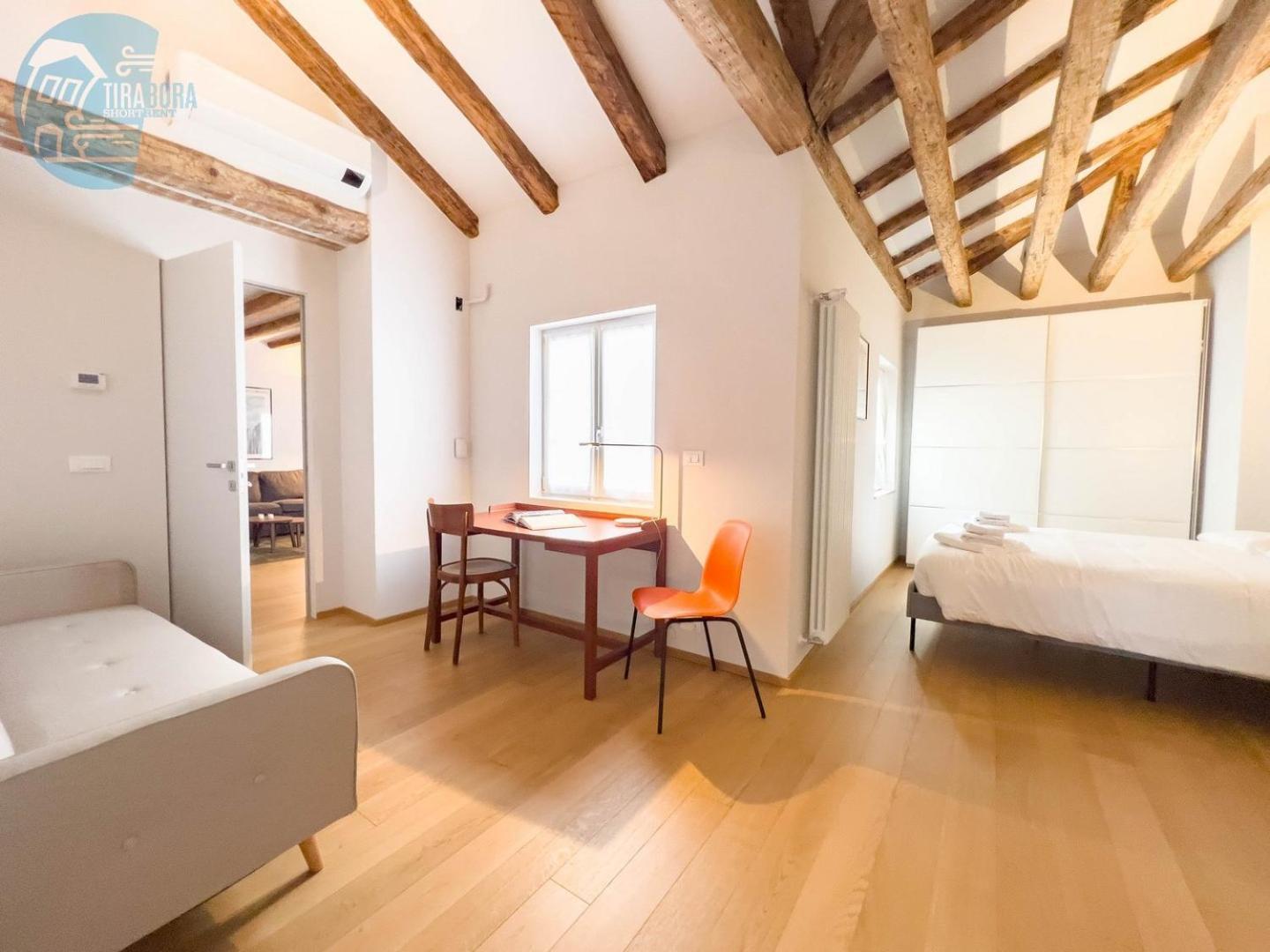 Ferienwohnung Mazzini 9 Tirabora Short Rent Triest Exterior foto