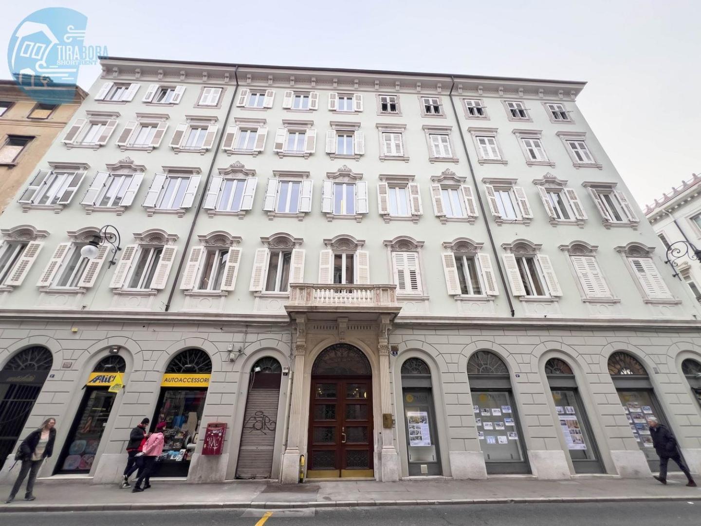 Ferienwohnung Mazzini 9 Tirabora Short Rent Triest Exterior foto
