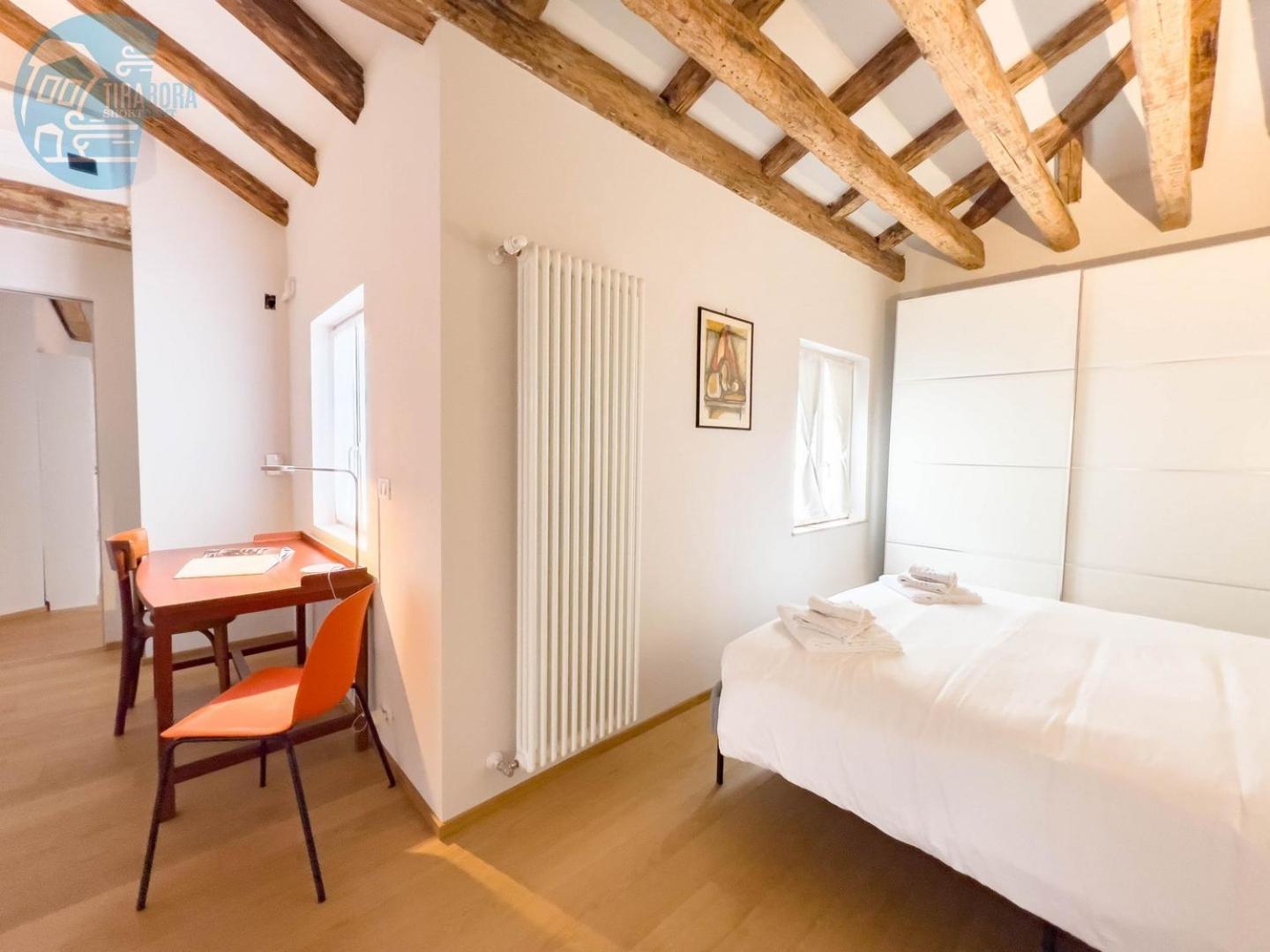 Ferienwohnung Mazzini 9 Tirabora Short Rent Triest Exterior foto